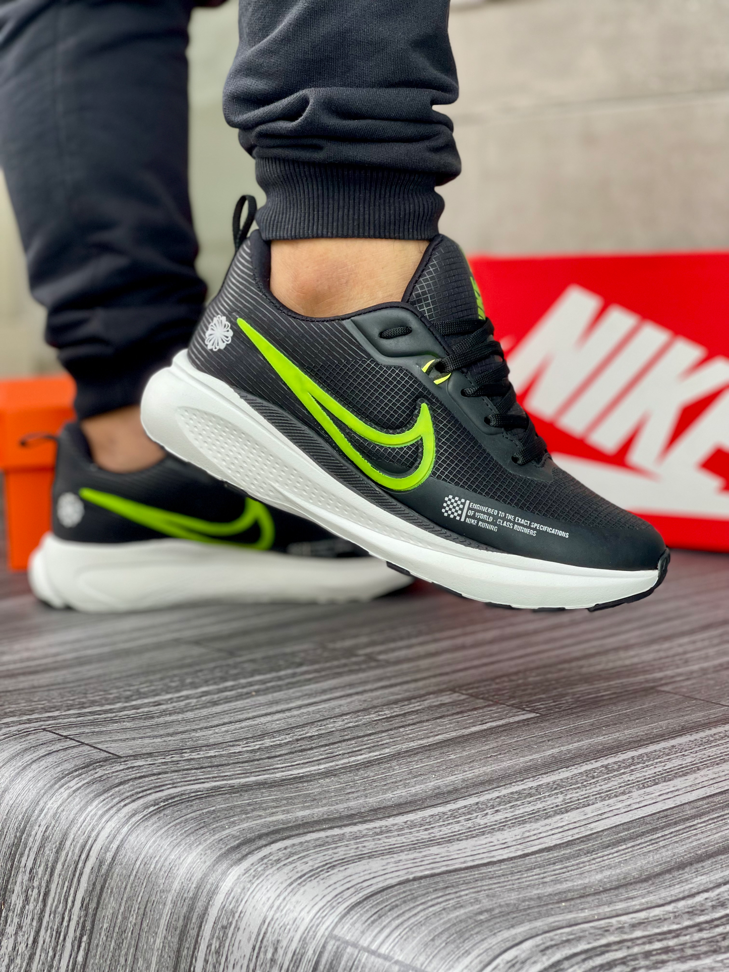 NIKE ZOOM SUELA ULTRALIVIANA