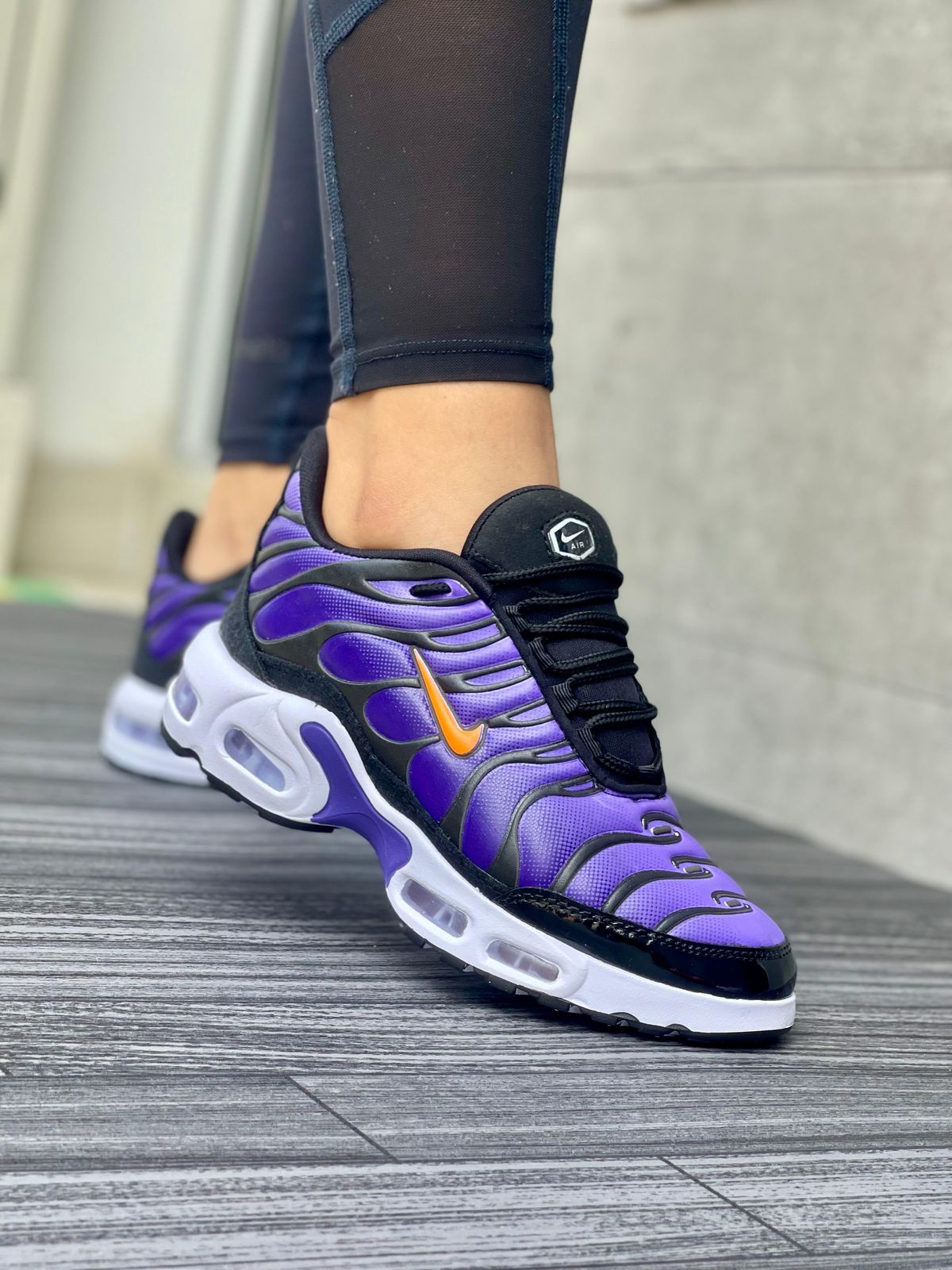 NIKE AIR TN MUJER