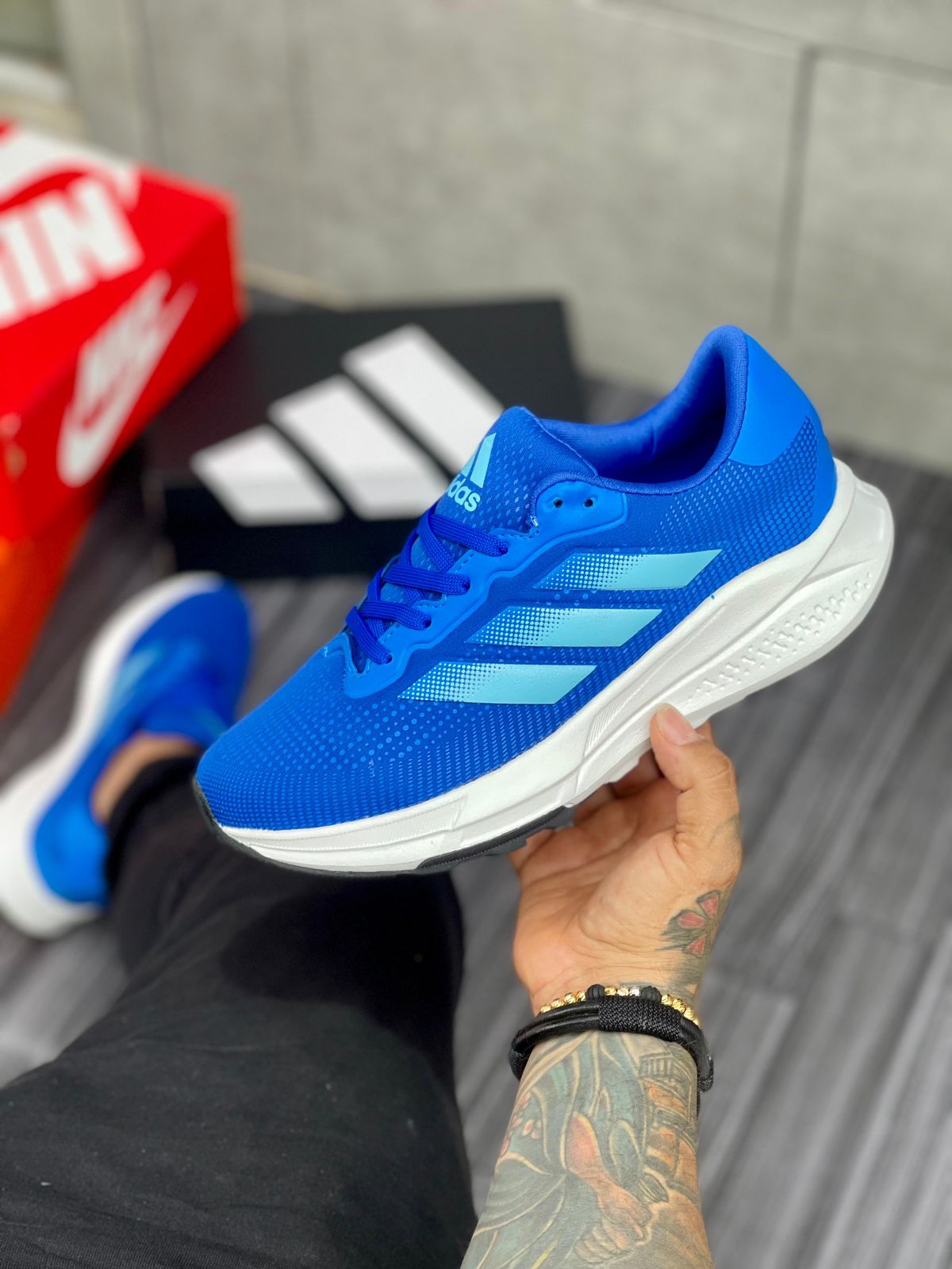 ADIDAS SUPER NOVA
