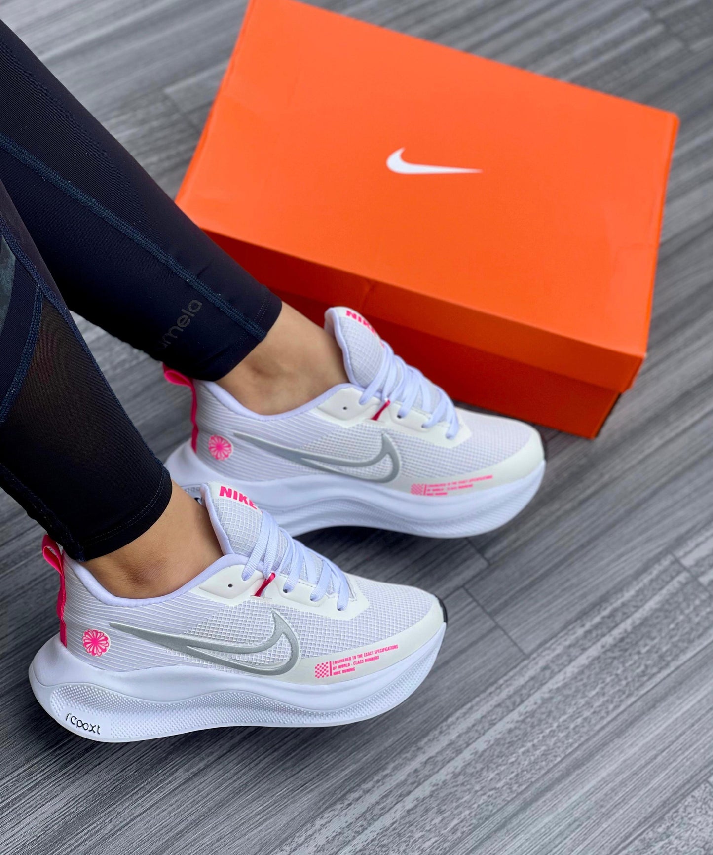NIKE ZOOM MUJER